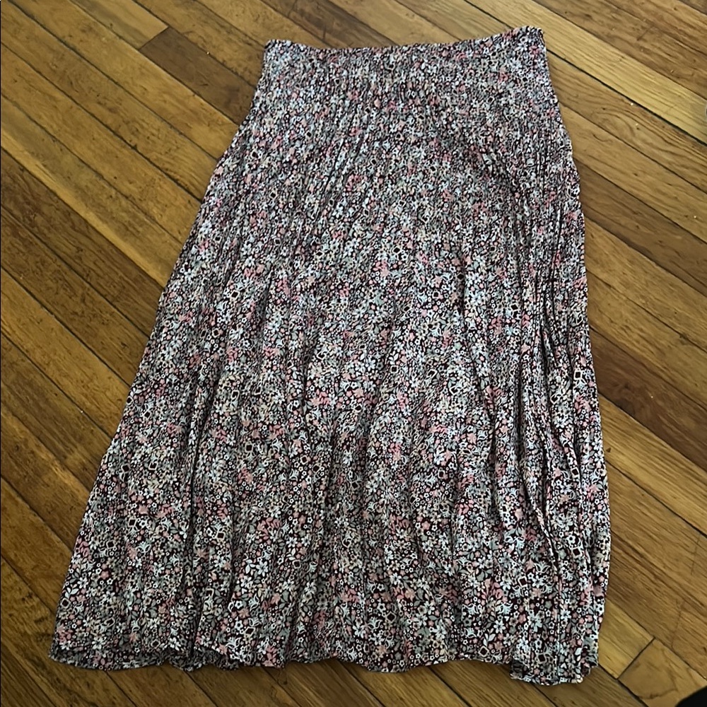 Max Studio Gray and White Smocked A-Line Midi Skirt